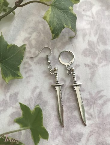 imusau.lt | parduodama rankų darbo auskarai // dagger knife earrings